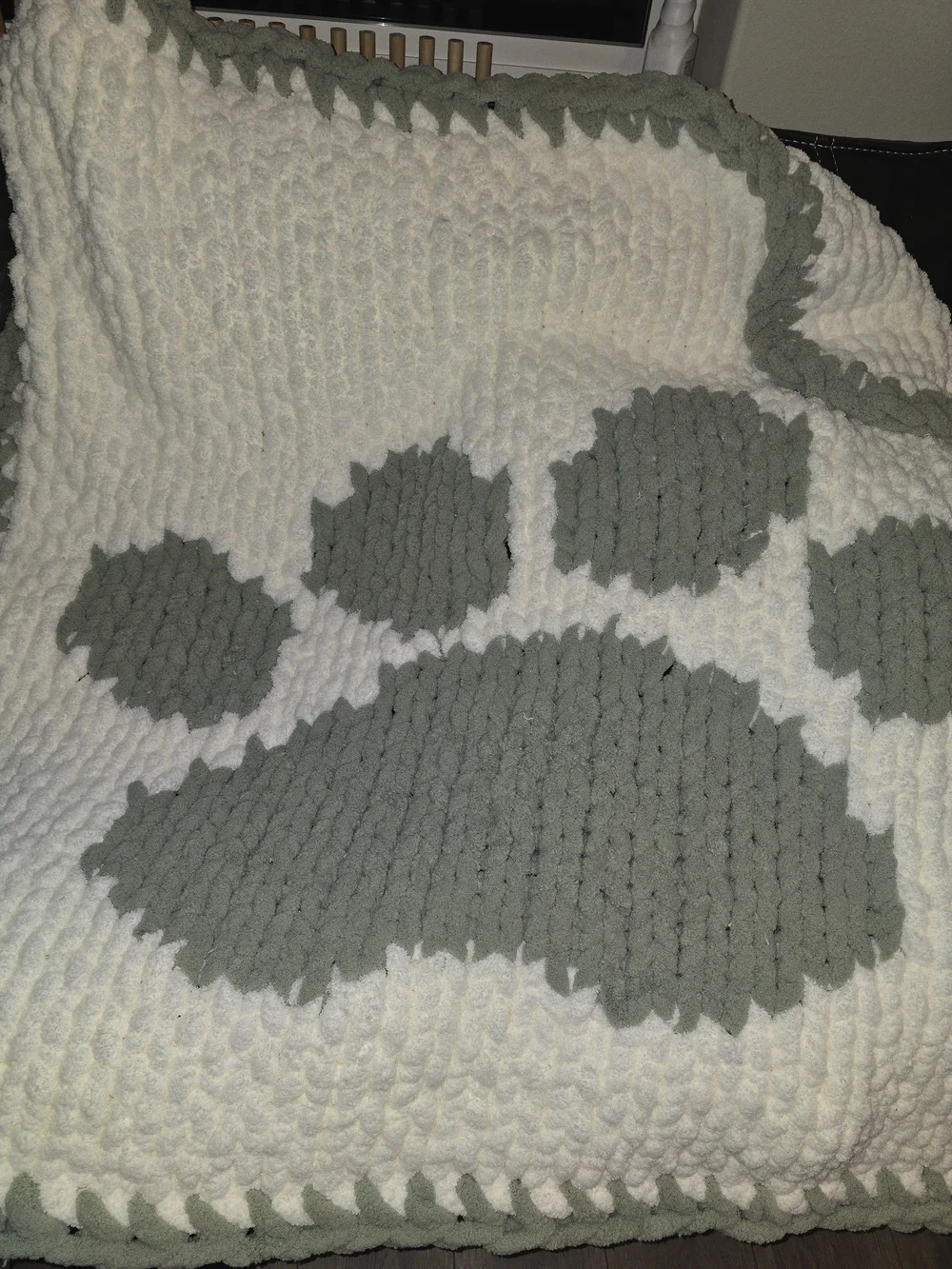 Hand Made Plush Paw-Print Pet Blanket - Cream and Sage